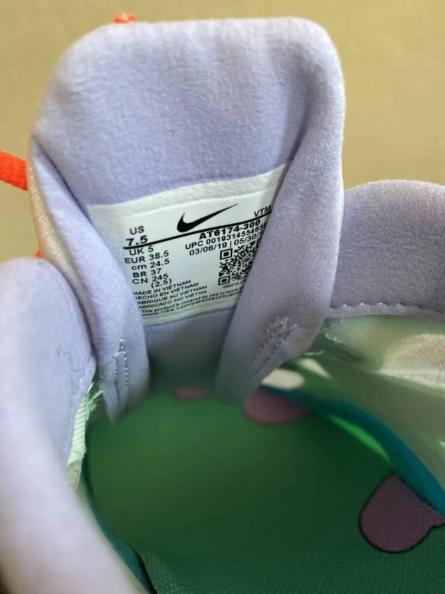 Nike WMNS Air Max 270 React Electro Green