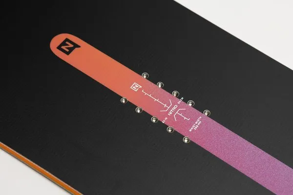 Nitro Prime Chroma Cam-Out Snowboard - Men's 2025