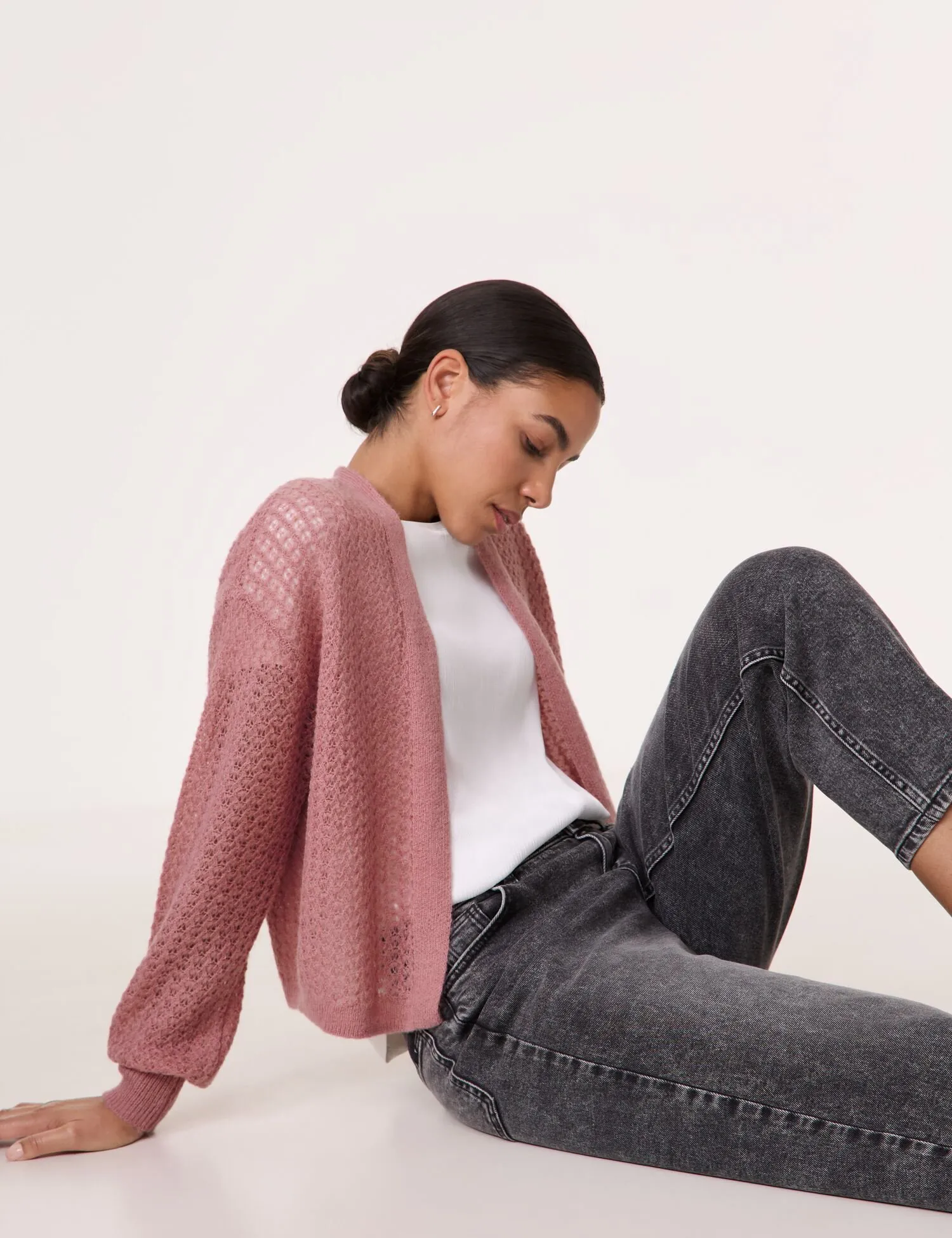 Open cardigan with an airy knit pattern