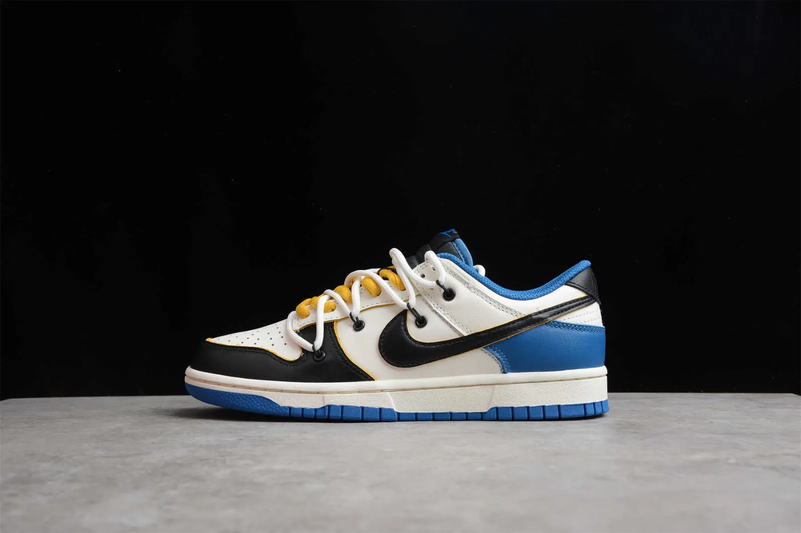 OW x Nike SB Dunk Low Retro Royal Blue White Black DD1391-001