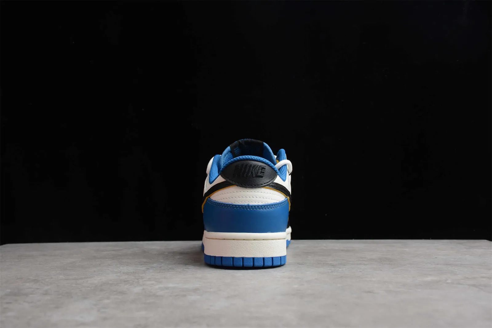 OW x Nike SB Dunk Low Retro Royal Blue White Black DD1391-001