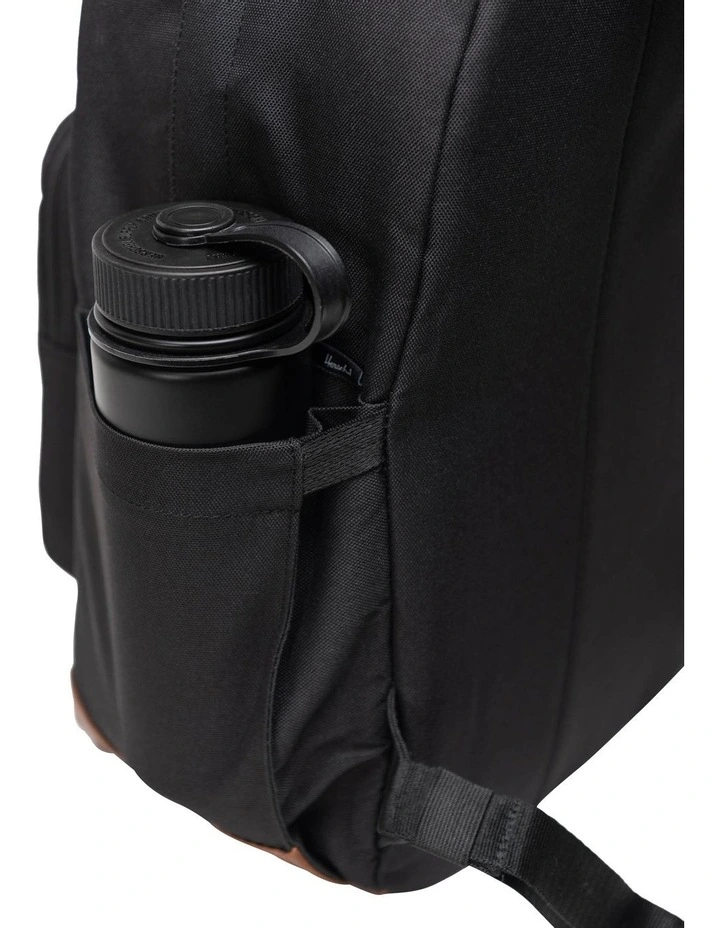 Pop Quiz Backpack 25L in Black/Tan