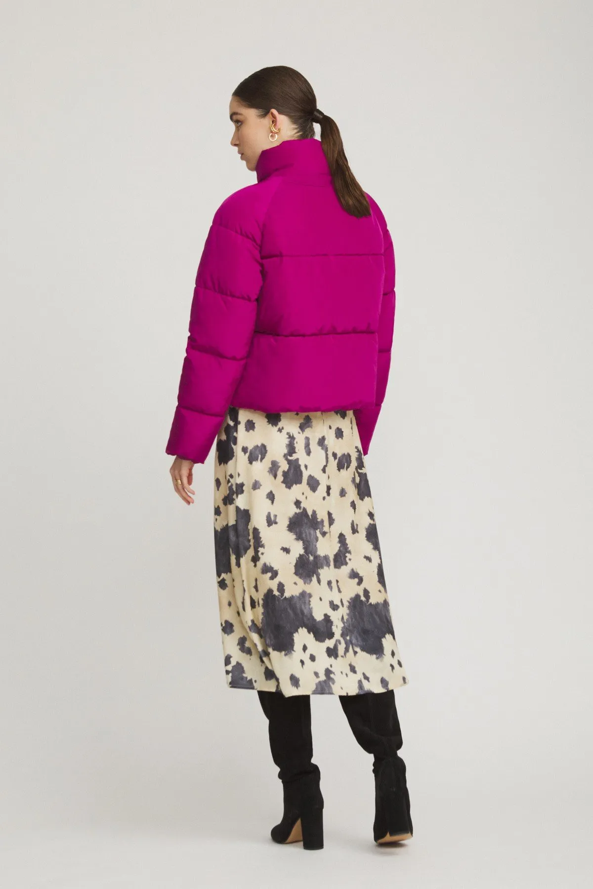 Puffer jacket with stitching