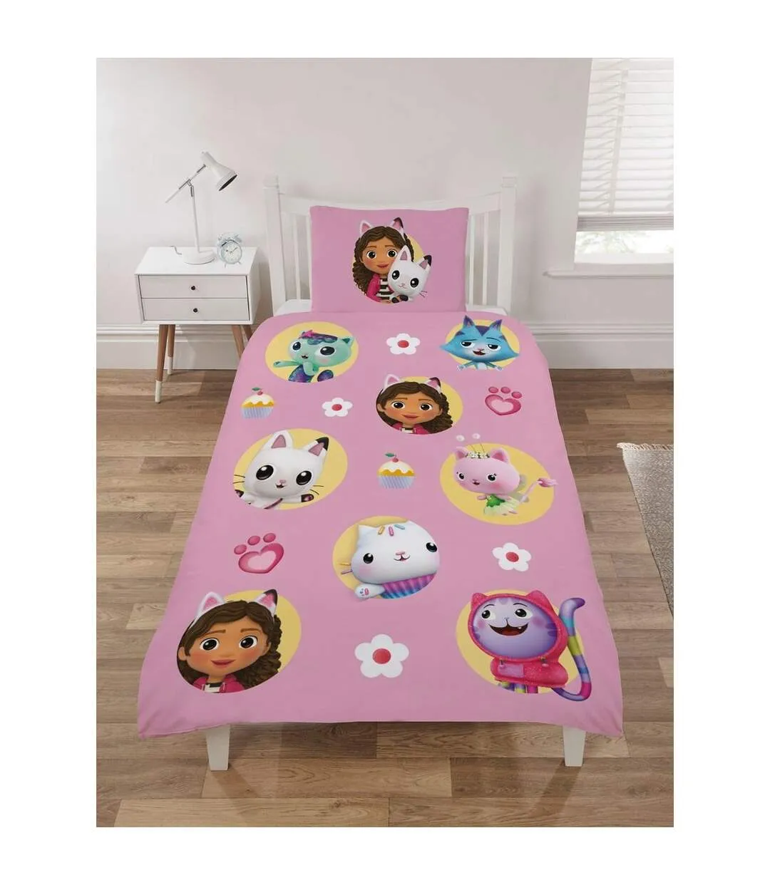 Reversible repeat print duvet cover set multicoloured Gabby´s Dollhouse