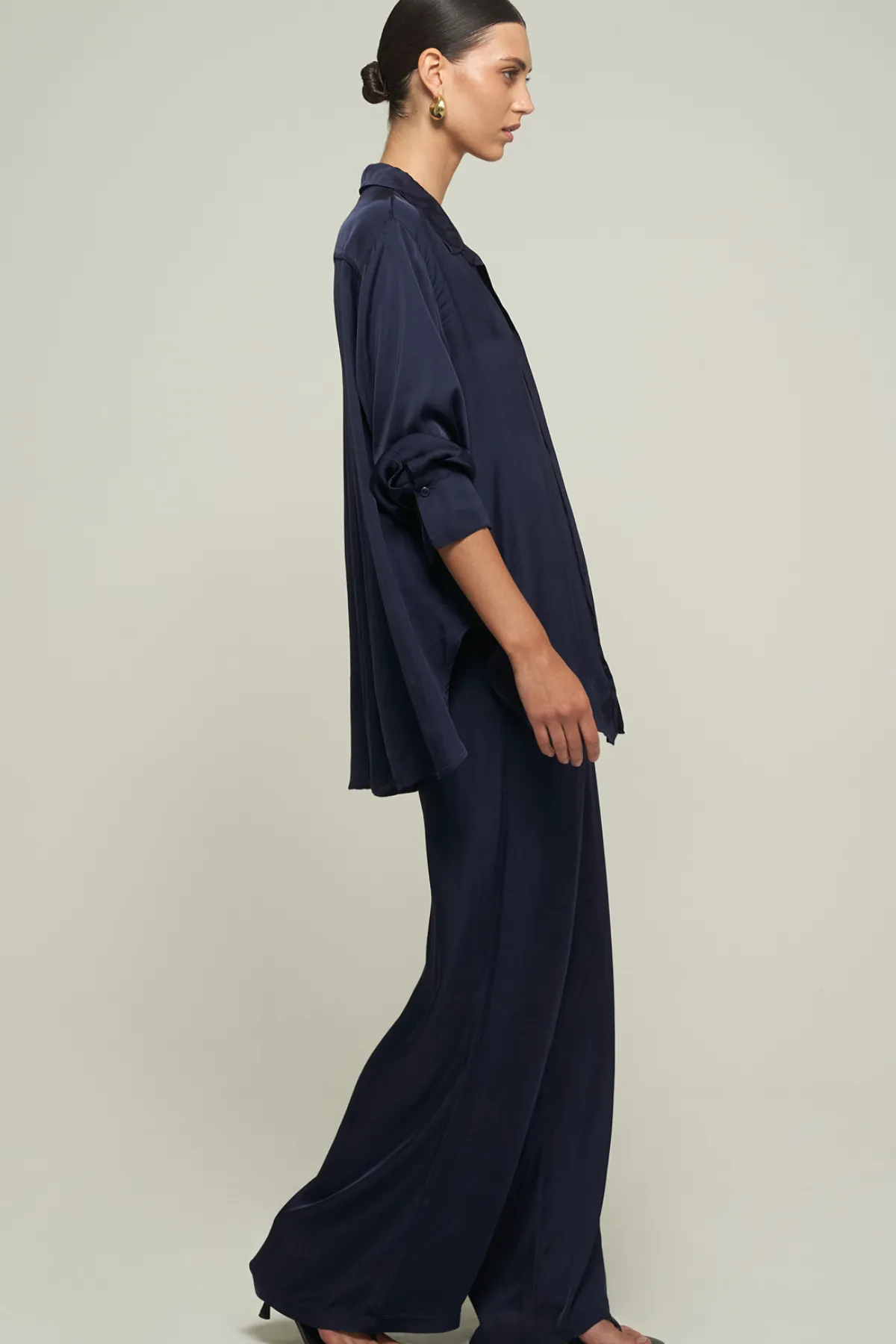 SATIN WIDE-LEG PANTS IN NAVY
