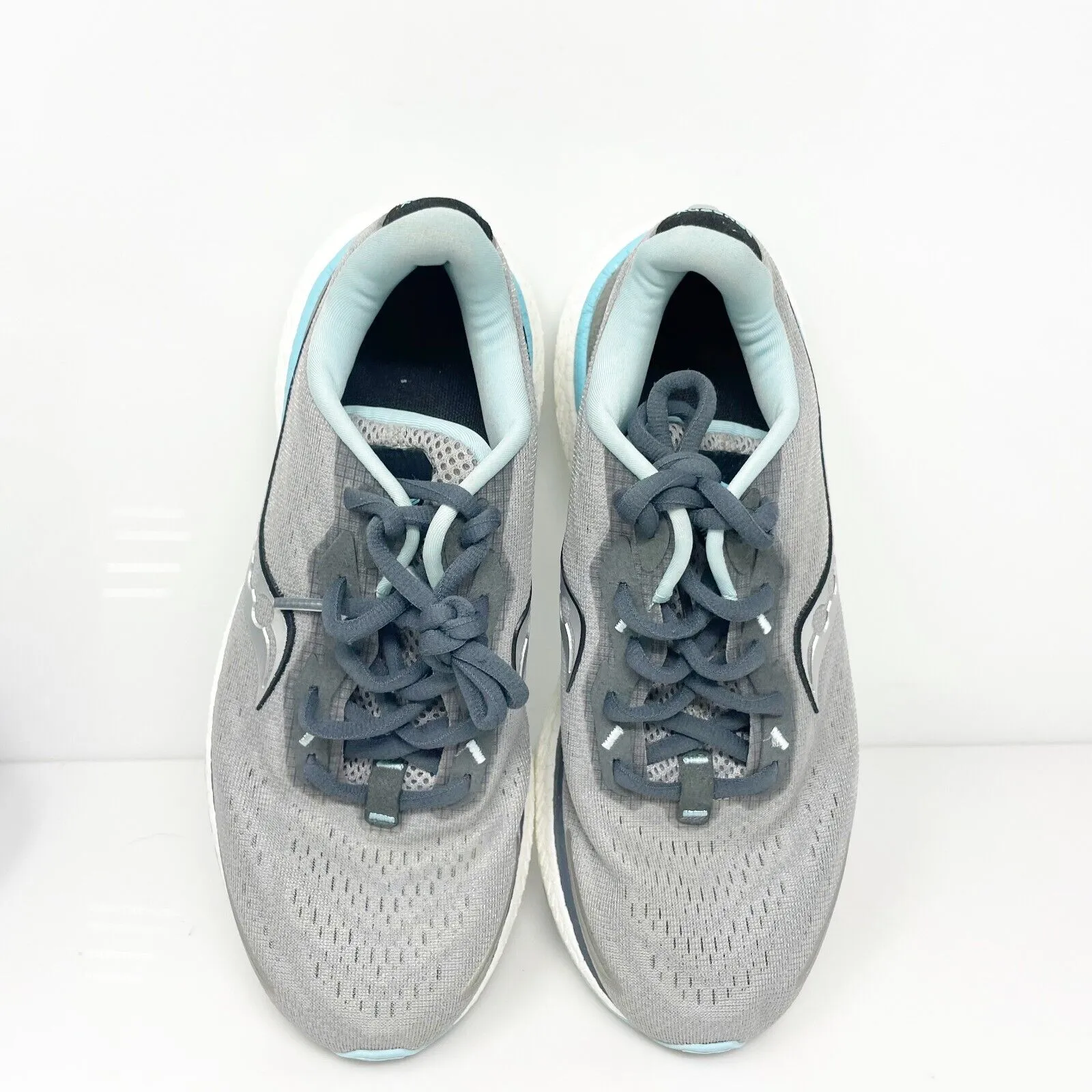 Saucony Womens Triumph 19 S10678-20 Gray Running Shoes Sneakers Size 8.5