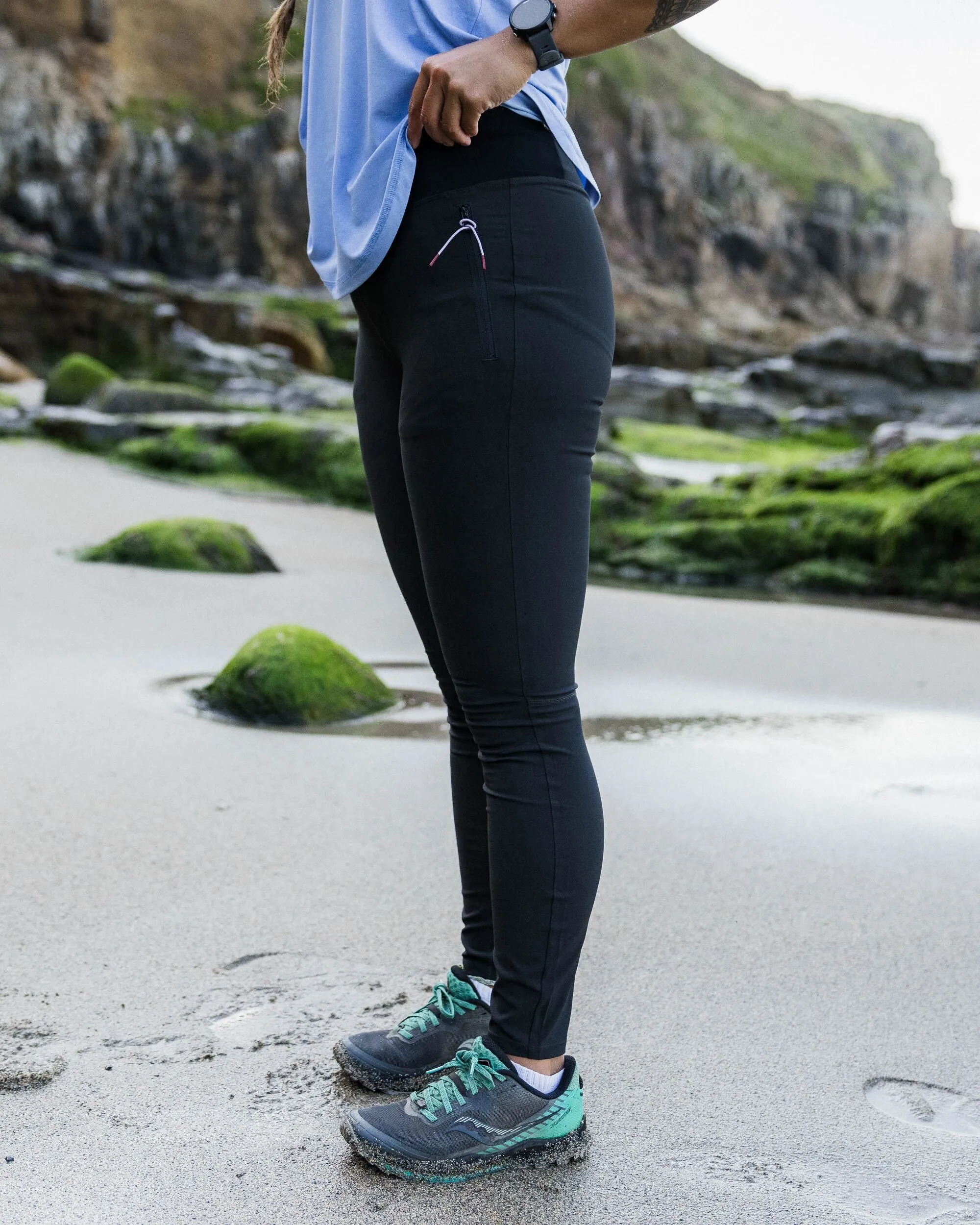Wanderlust 4-Wege-Stretch-Leggings - Schwarz