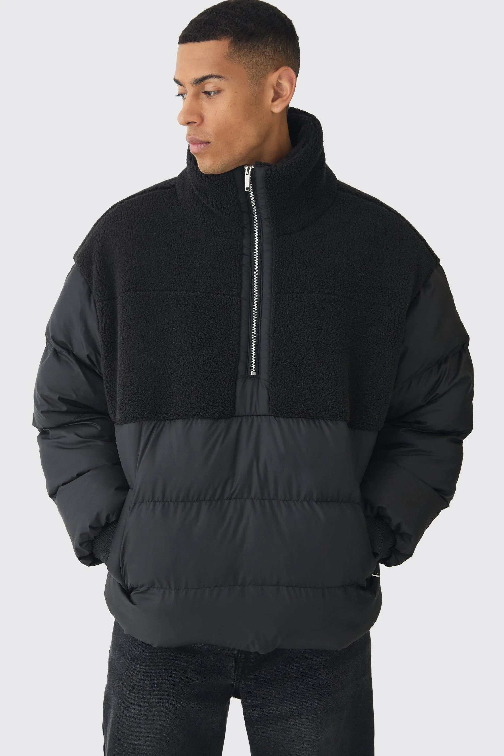 Wavy Quilted Hooded Puffer Jacket In Black