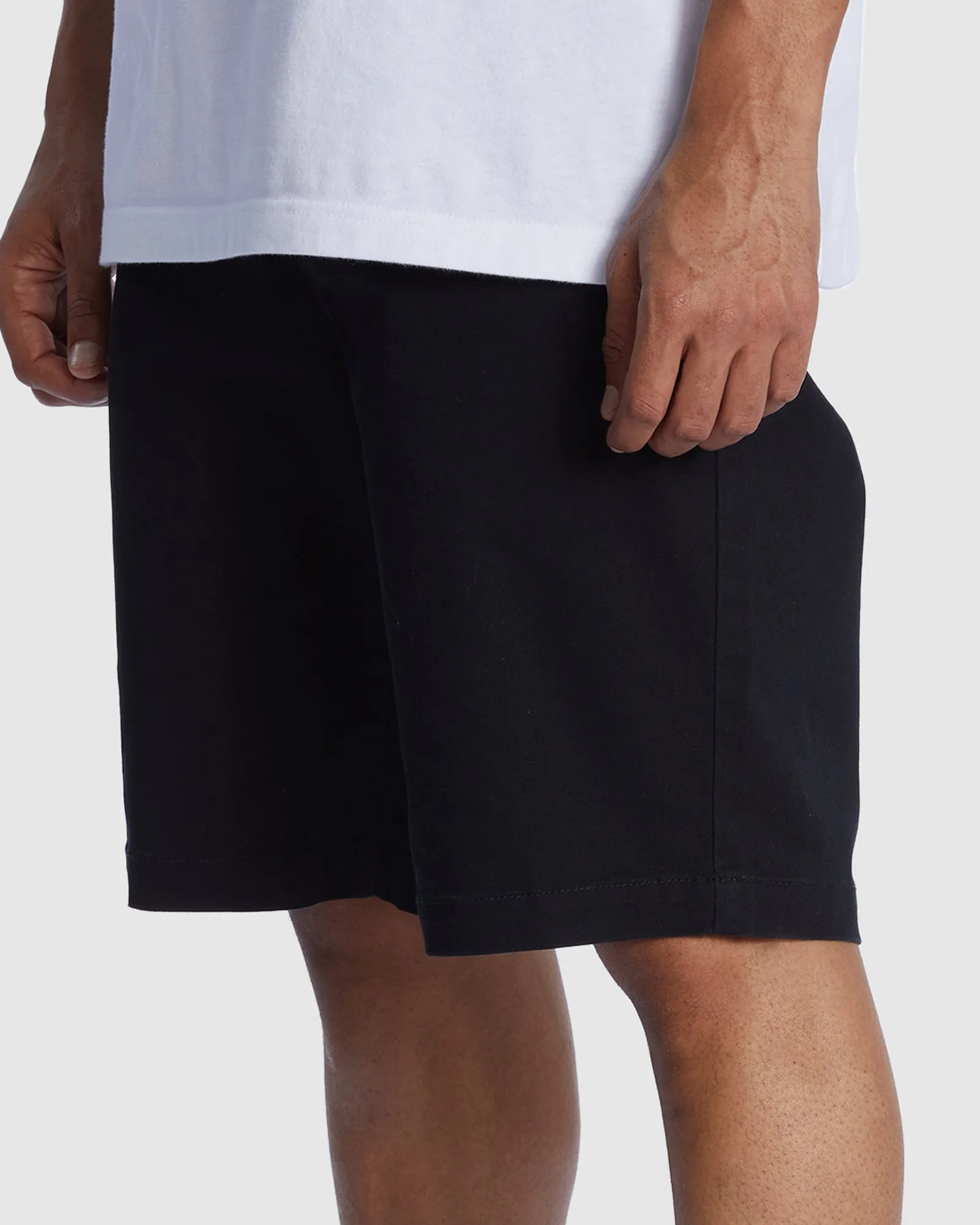 WORKER RELAXED CHINO SHORT