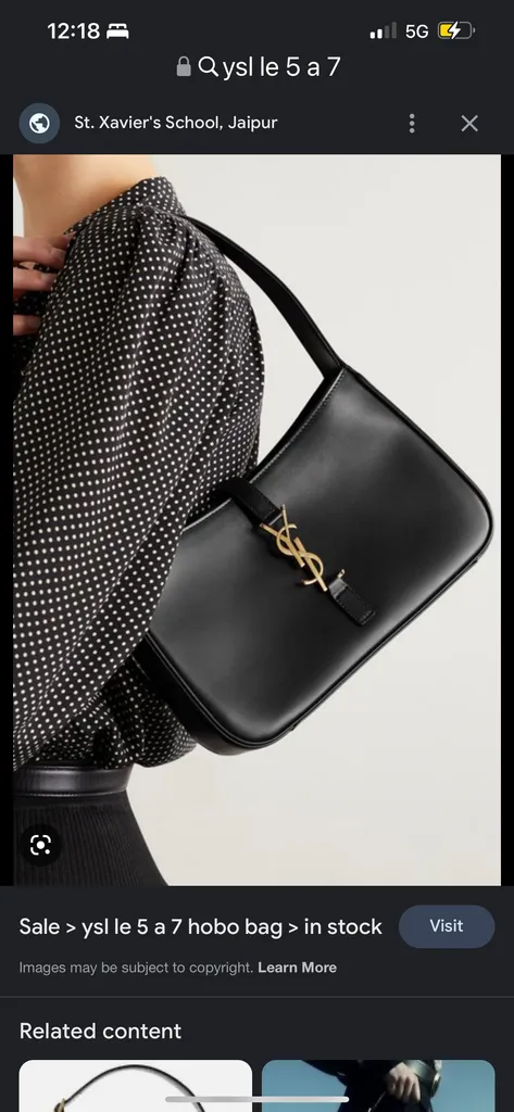 YVES SAINT LAURENT LE 5 À 7 HOBO BAG IN SMOOTH LEATHER